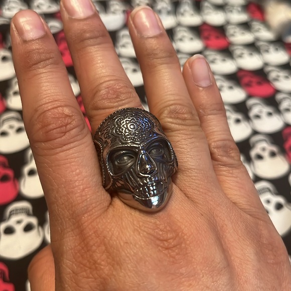 Silver Skull Ring - Picture 5 of 5